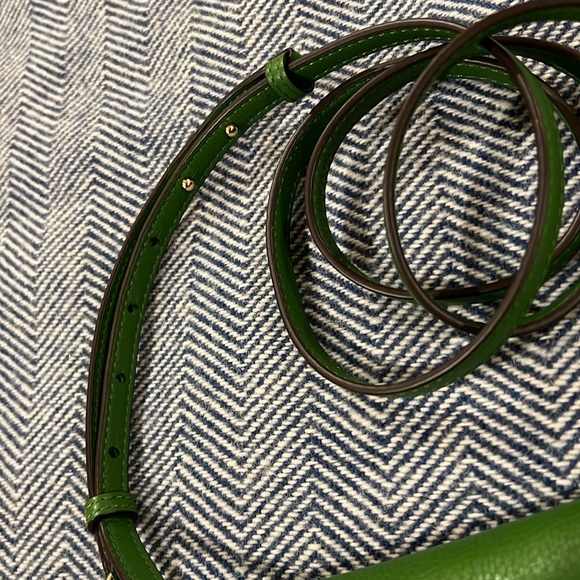 Michael Kors Wallet/Phone across Crossbody - Picture 5 of 8